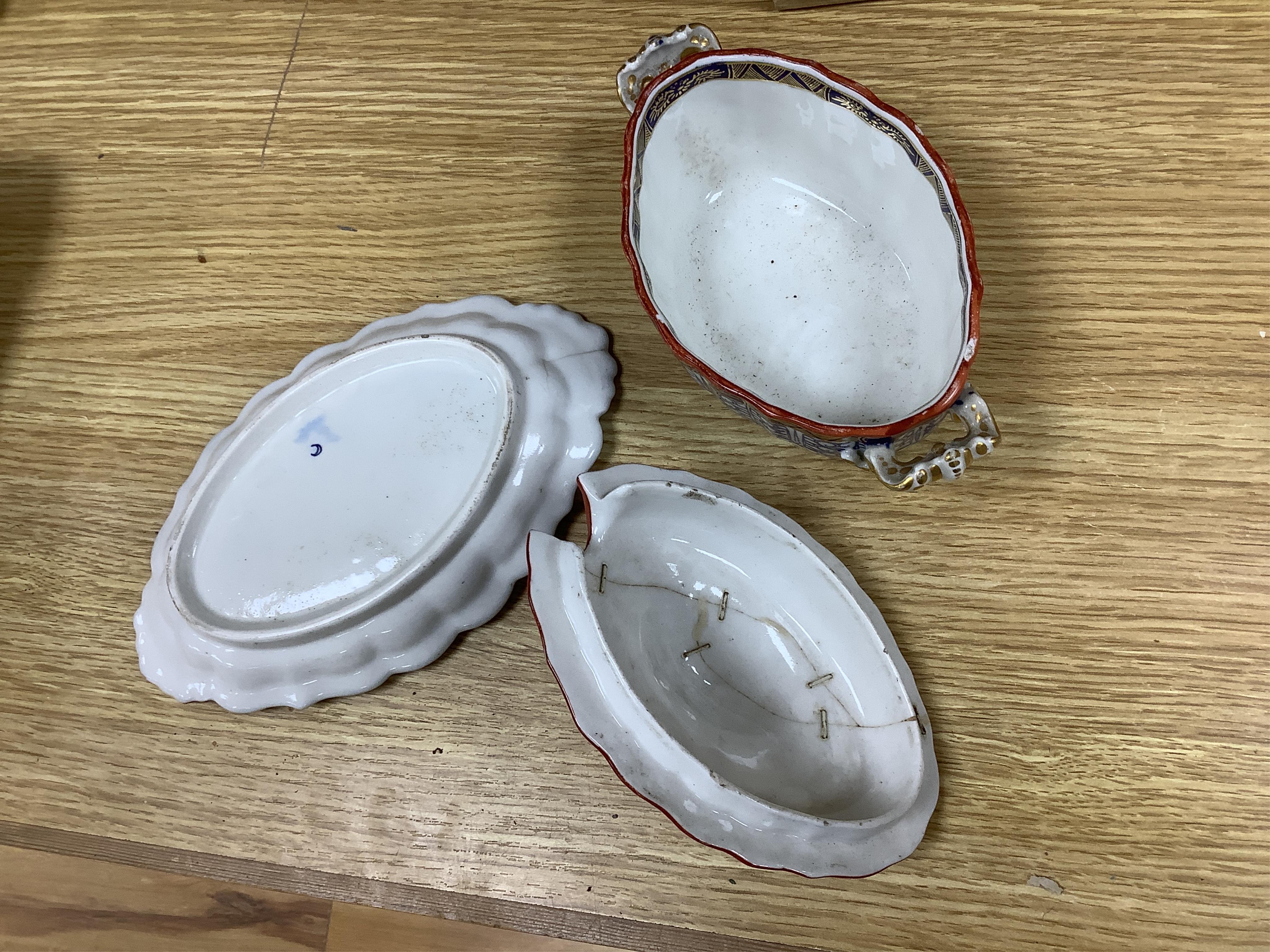 A group of Worcester Royal Lily pattern dessert and dinner wares, 18th/19th century, to include miniature tureens and oval dishes, largest 42cm wide